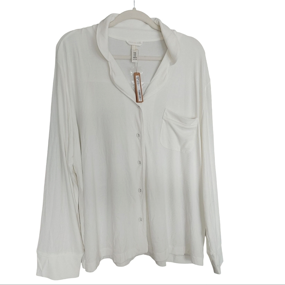 SKIMS Soft Lounge Button Up Pajama Top - Picture 13 of 15